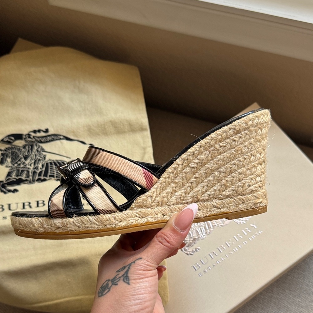 Authentic ✨Burberry Black and Tan Wedge Sandals